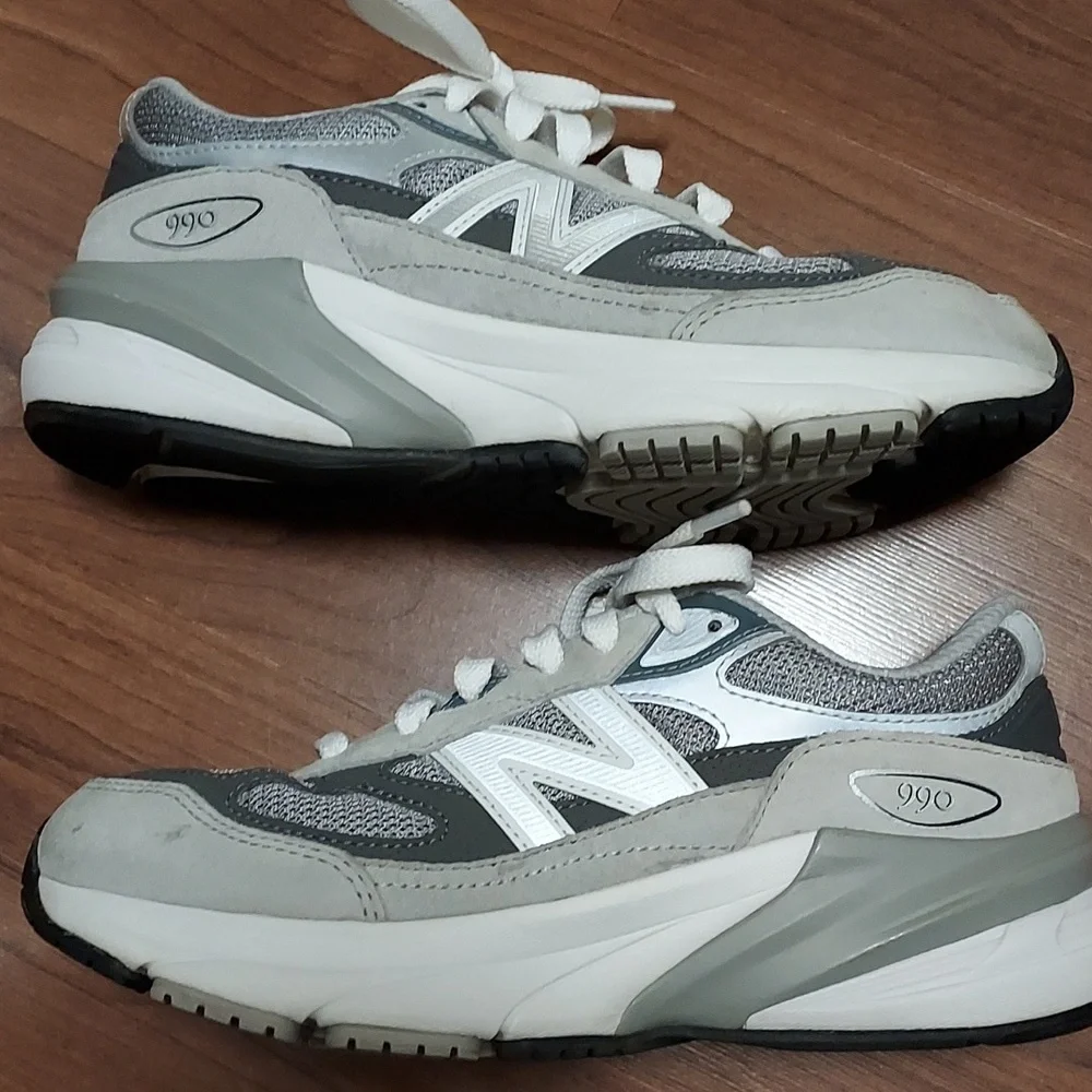 New Balance 990v6 Sneakers Boys Size 4 - Picture 3 of 11